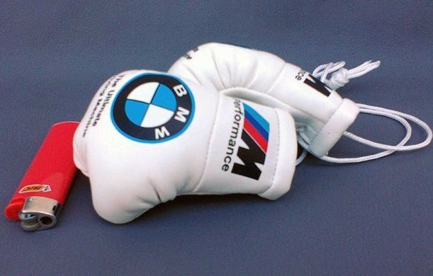 Подвеска боксерские перчатки BMW
